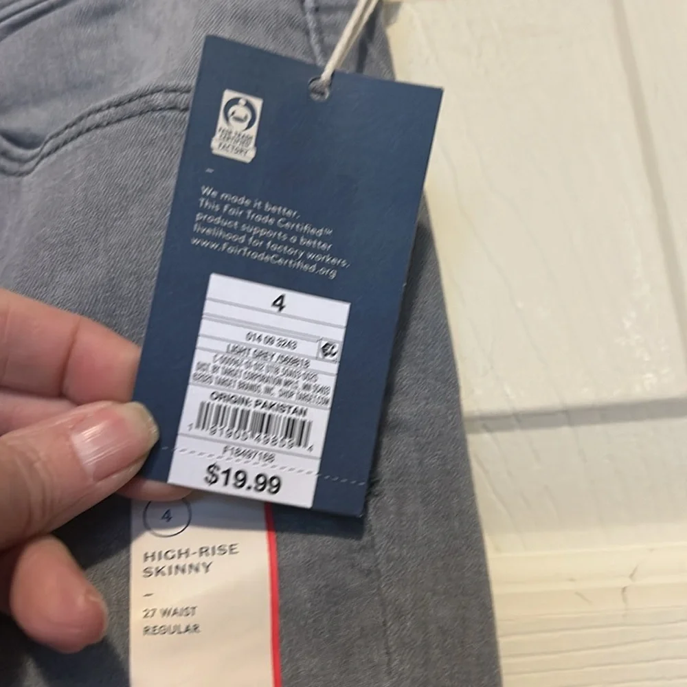 Universal Thread High Rise Skinny Jeans Size 4 Gray